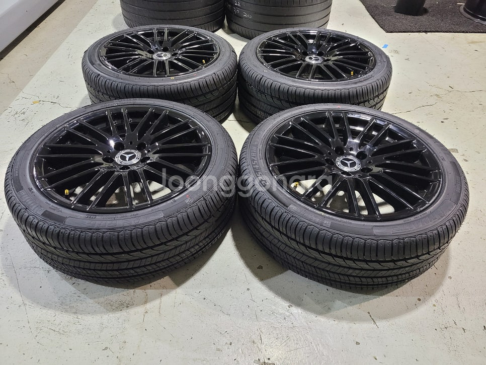 벤츠 신형C클래스 마차18인치 순정품휠타이어 한대분--1