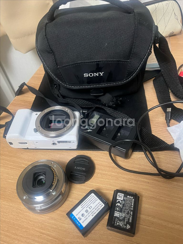 소니 a5000세트 팝니다(번들렌즈포함)--0