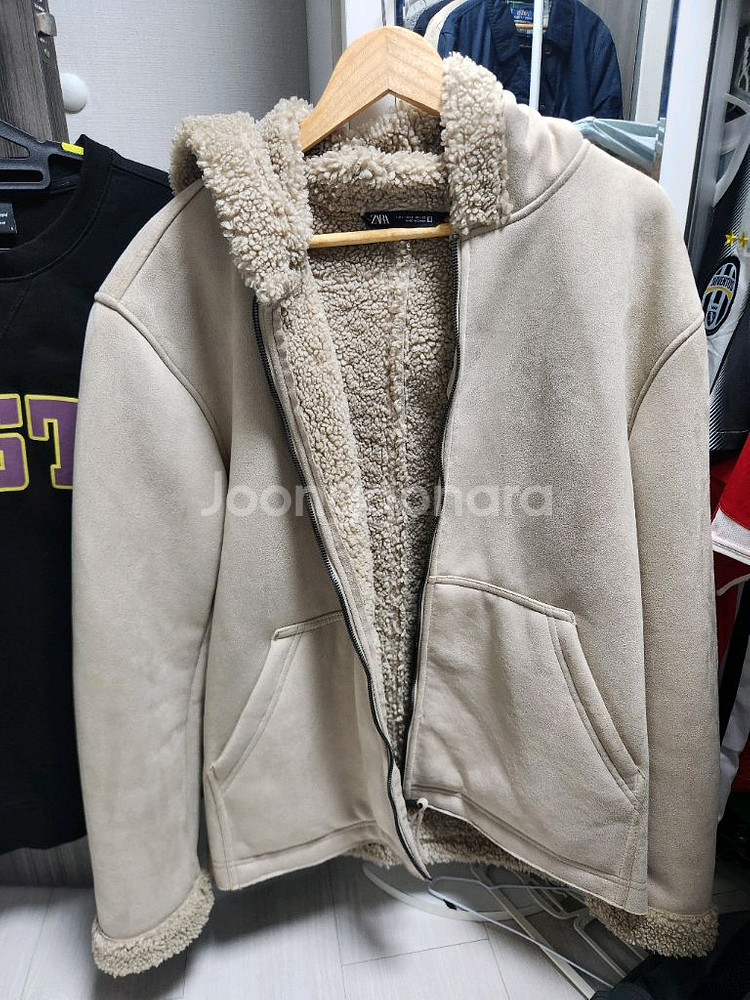 자라 무스탕 후드 집업 자켓--0