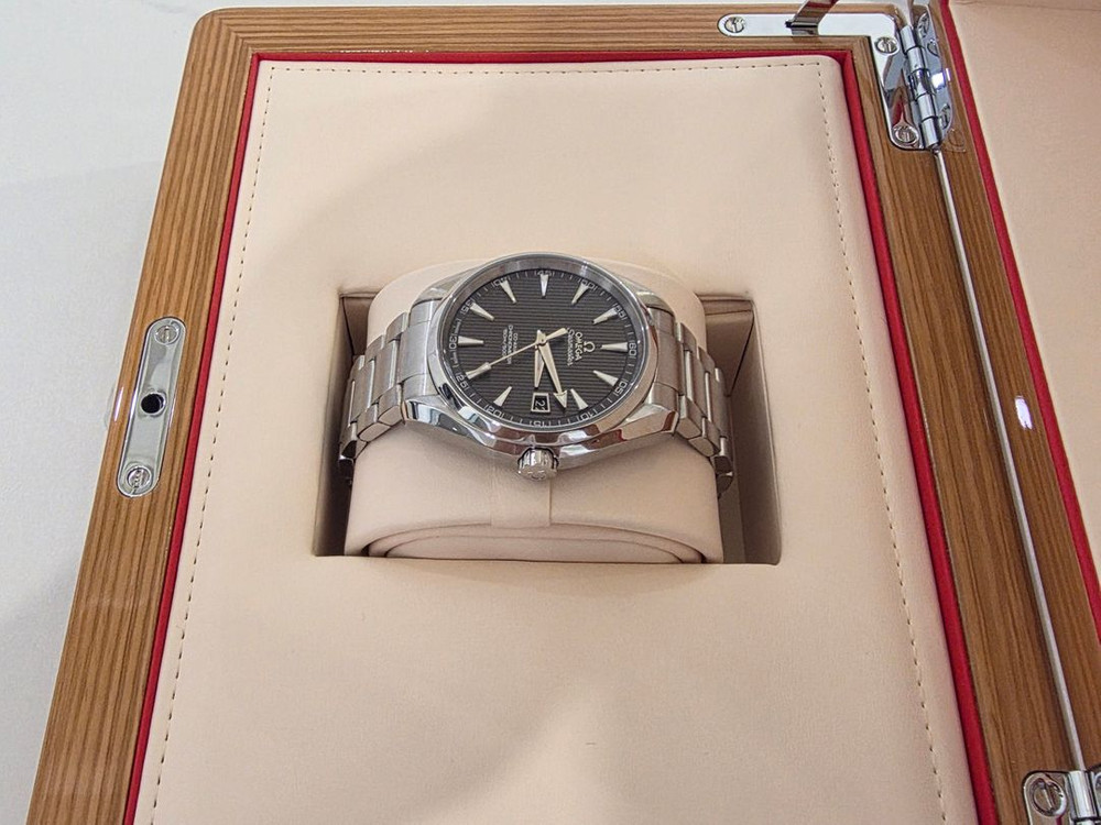 오메가 아쿠아테라 그레이다이얼 오토 이미지