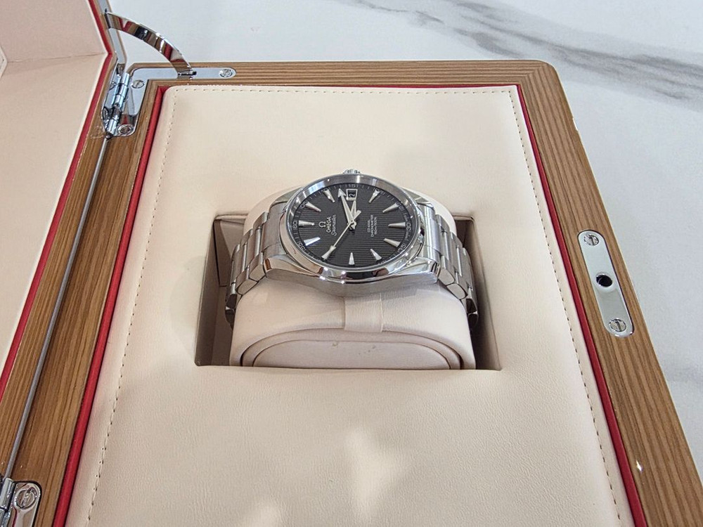 오메가 아쿠아테라 그레이다이얼 오토 이미지