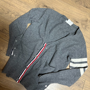 톰브라운 여성가디건