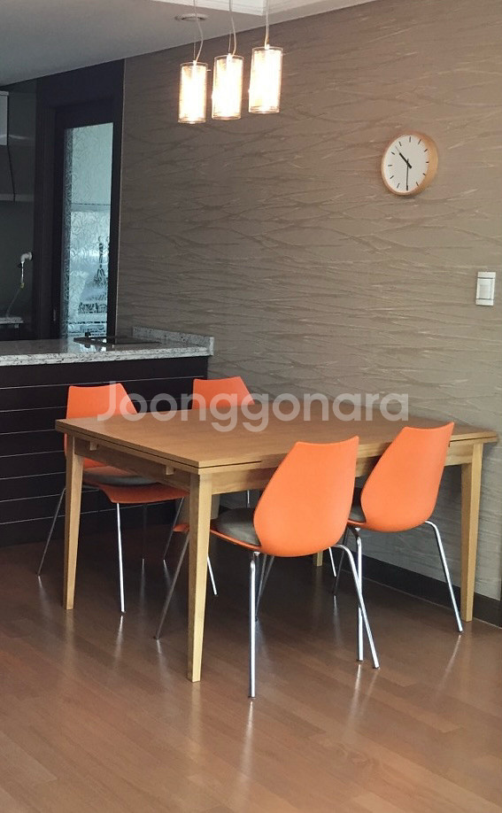 KARTELL MAUI chairs (2개씩)--2