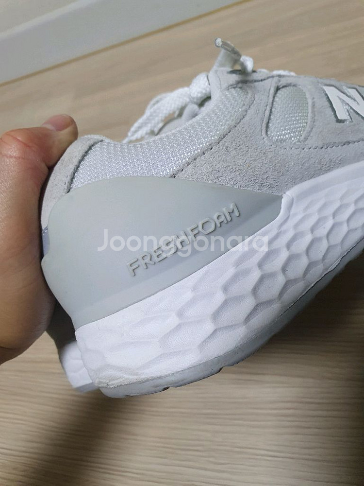 뉴발란스 1880 프레쉬폼 운동화 250--5