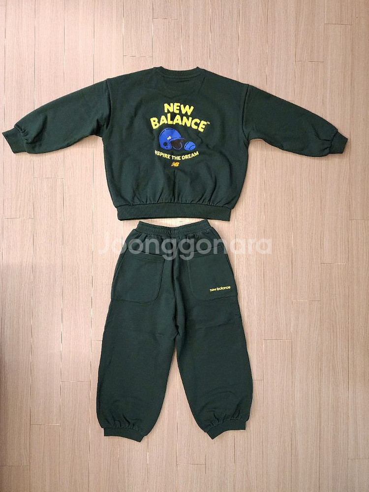 뉴발란스키즈 맨투맨 세트 130--3