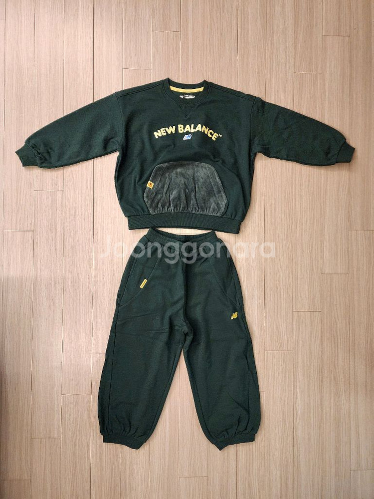 뉴발란스키즈 맨투맨 세트 130--2
