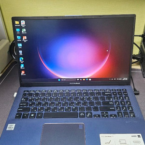 아수스 노트북 10세대 i5-8g-256g+1t 사용감적고 용량큼