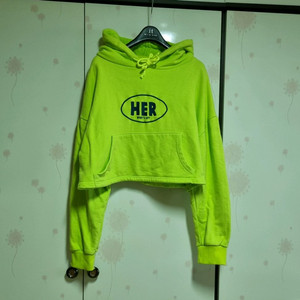 HER 루즈핏 크롭 후드 상의