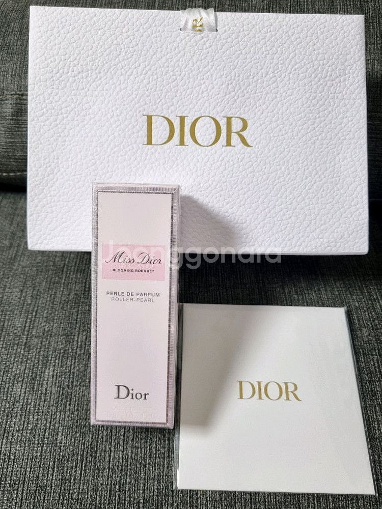 미개봉 미스 디올 블루밍 부케 롤러 펄 오드뚜왈렛 20ml 새상품 롤온 향수--0