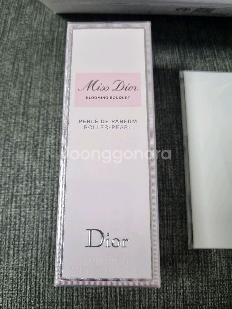 미개봉 미스 디올 블루밍 부케 롤러 펄 오드뚜왈렛 20ml 새상품 롤온 향수--2