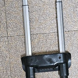 캐리어손잡이 부품