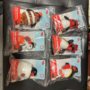 투썸 펭귄 키링 인형