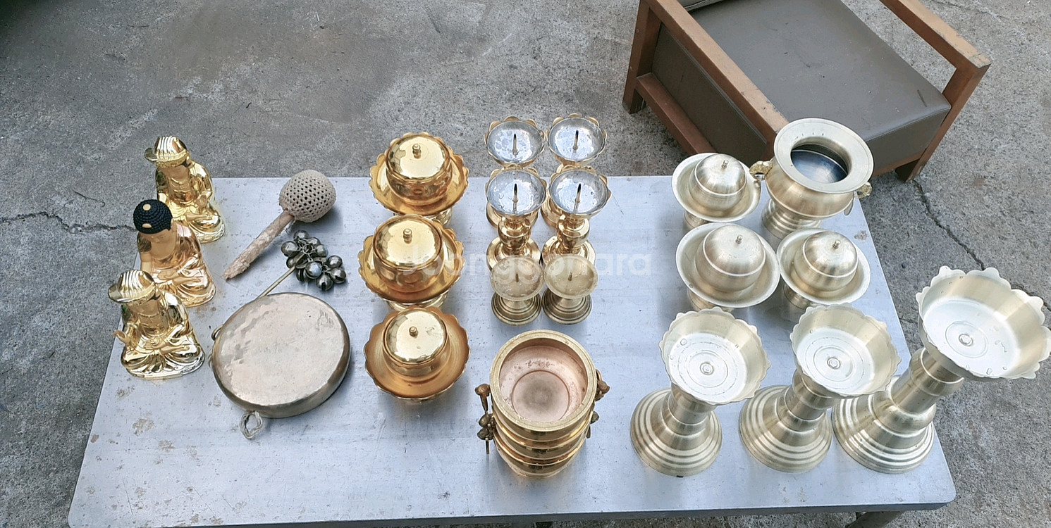 유기 향로, 불상, 촛대 불교용품--0