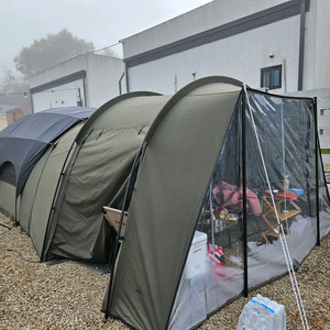 캠핑칸 오크돔l 카키.신베스티블.우레탄창. 전용러그 두장 포함