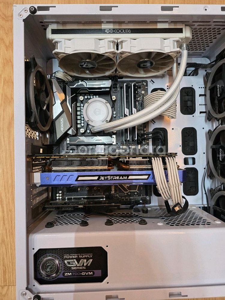 인텔 i7-8700K 1080ti PC 팝니다.--9