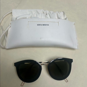 젠틀몬스터 레이온 선글라스 상태정말좋음