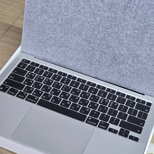 충전X 단순개봉급 S급 M1 맥북에어13 2020 M1 8G 256G 배터리 사이클 0