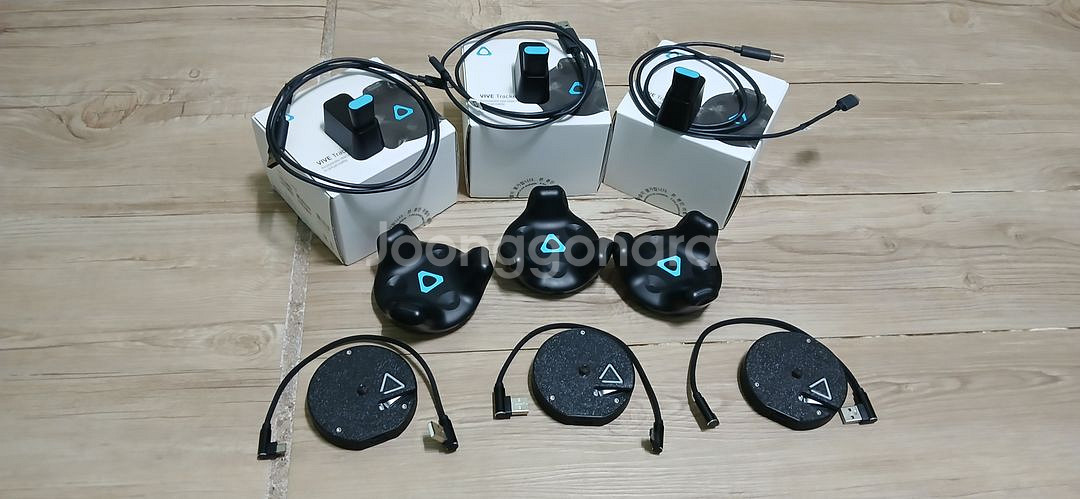 바이브 트래커 2.0 3개 + 뮤턴트 트래커 보조배터리--0