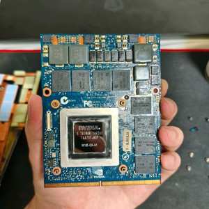 980 mxm 그래픽카드 팝니다.