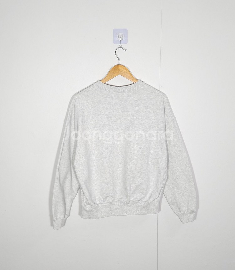 [마르디메크르디] 100 77 여 맨투맨--1