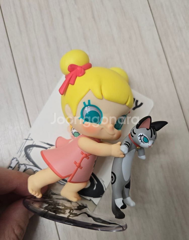 라부부 피규어 8+1 일괄 판매합니다--2