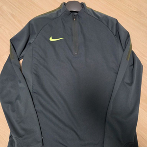 나이키 에어로레이어 리펠 L