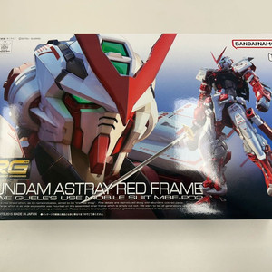 반다이 건담 RG 아스트레이 레드프레이