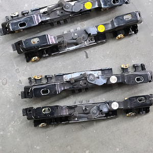 3세대카니발 시트 부품 레일스케이트