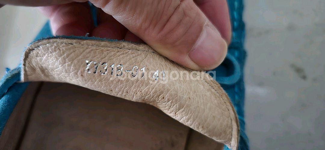 토즈 드라이빙 남성슈즈 41사이즈--5