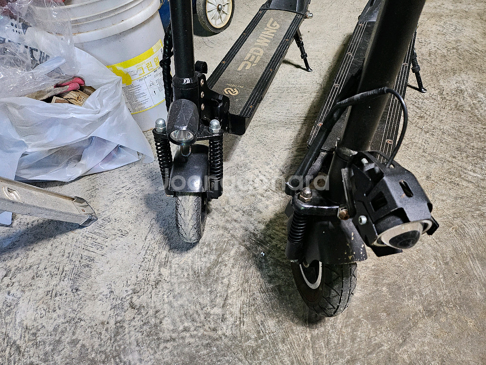 전동킥보드 2대 팝니다--1