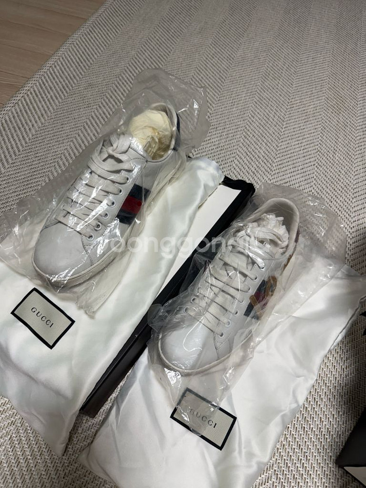 구찌 러브드 스니커즈 7사이즈 판매합니다.--1