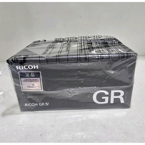 리코 GR4 디지털카메라 팝니다.