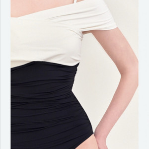 orr 오르 오프숄더 원피스 수영복