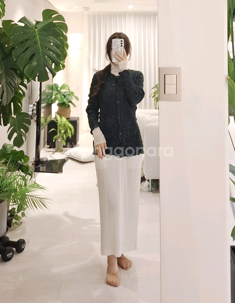 플리츠플리즈 24년 7월 시커보텀1 오프화이트 이세이미야케--5