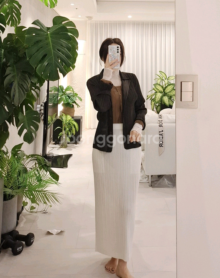 플리츠플리즈 24년 7월 시커보텀1 오프화이트 이세이미야케--7