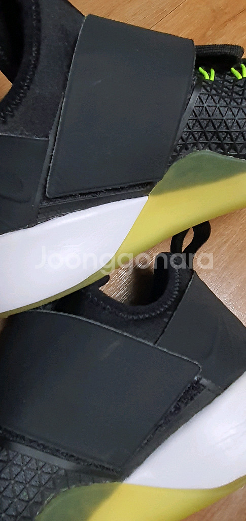 여.240) 나이키 여성 운동화, 에어줌 스트롱 Nike-Air--8