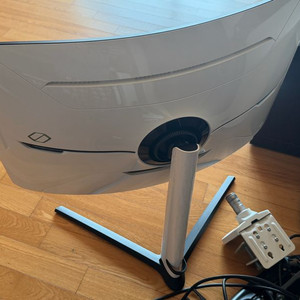 부산 직거래만) 삼성 neo g8 (32인치 4k 240hz mini led s32bg850) 모니터 팝니다.