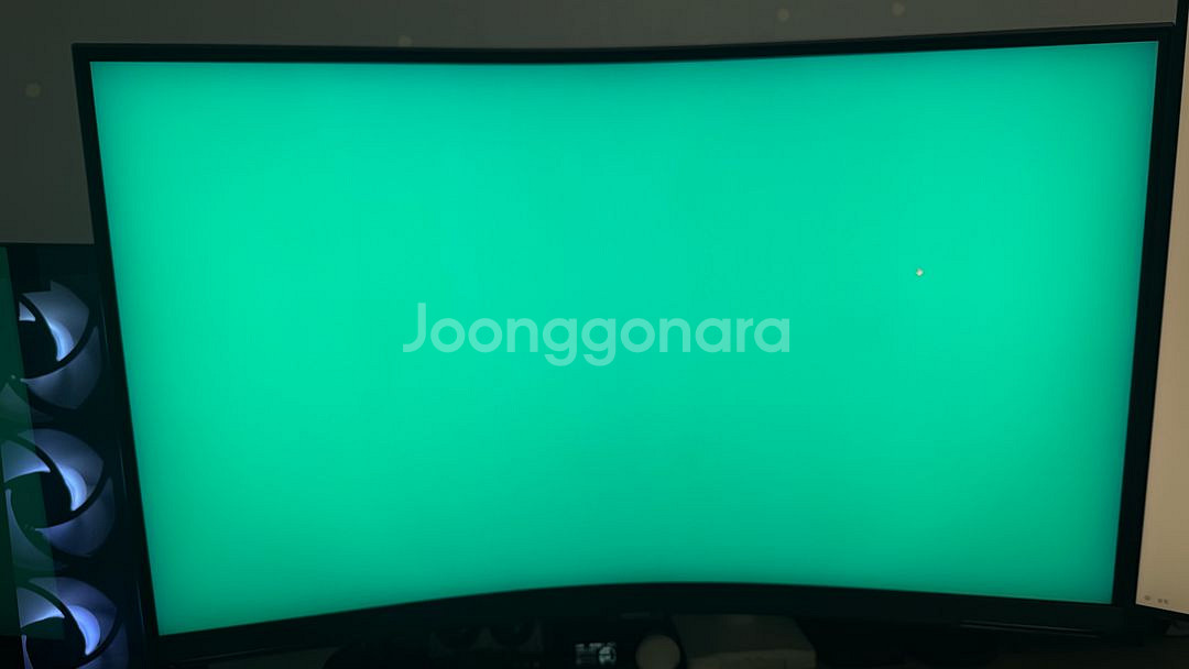 부산 직거래만) 삼성 neo g8 (32인치 4k 240hz mini led s32bg850) 모니터 팝니다.--5