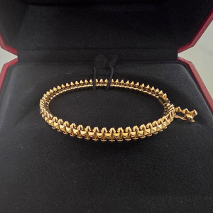 (신품급)까르띠에 클래쉬드 옐로우골드 팔찌 15호 24년