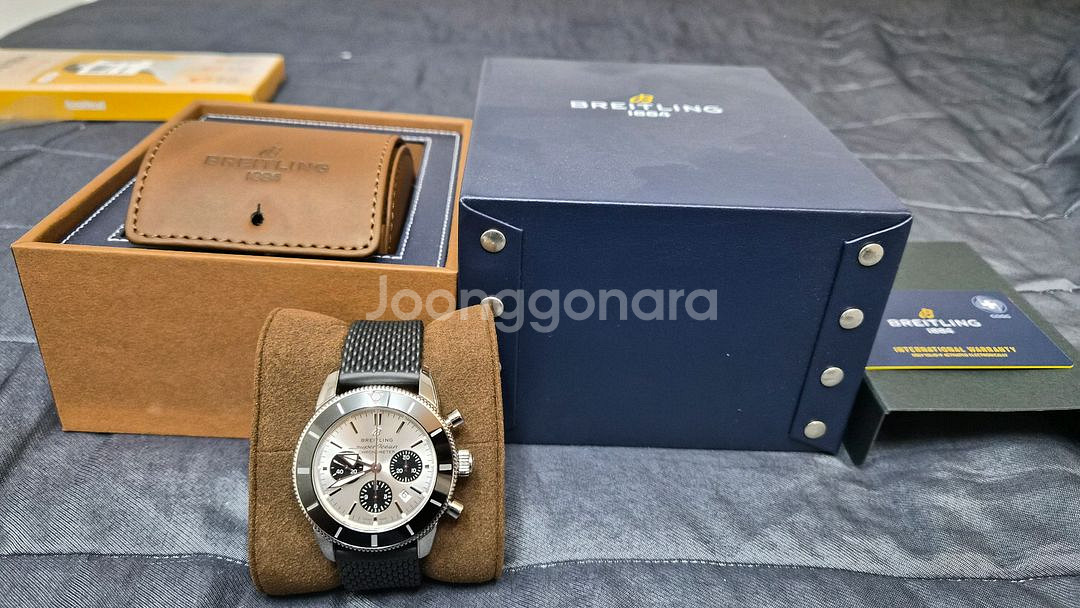 브라이틀링 슈퍼오션 헤리티지 44 크로노그래프 B01--3