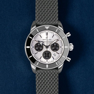 브라이틀링 슈퍼오션 헤리티지 44 크로노그래프 B01