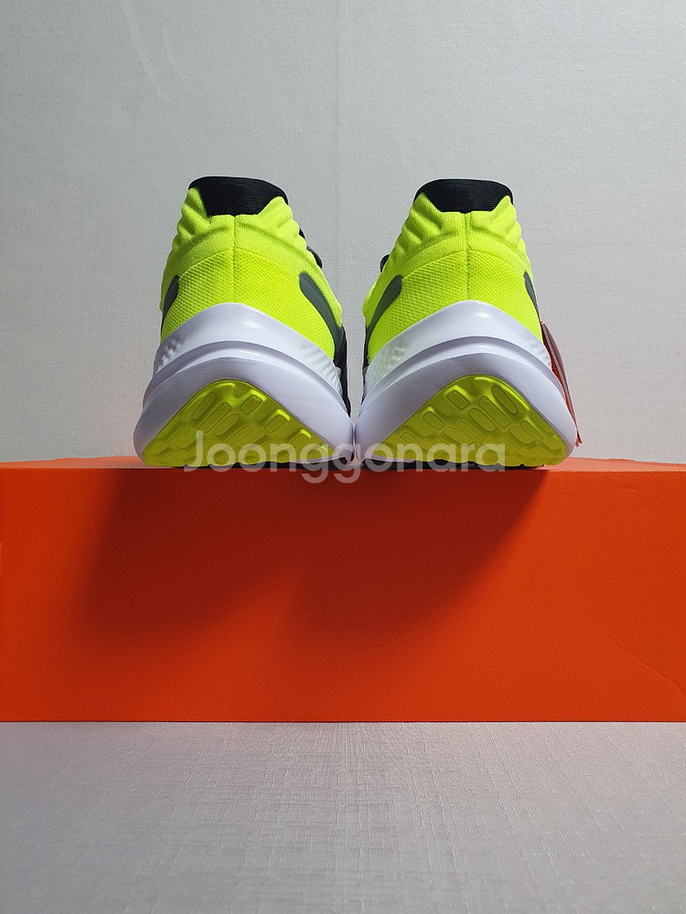 [ 새상품 / 정품 ] 300mm 나이키 퀘스트5--2