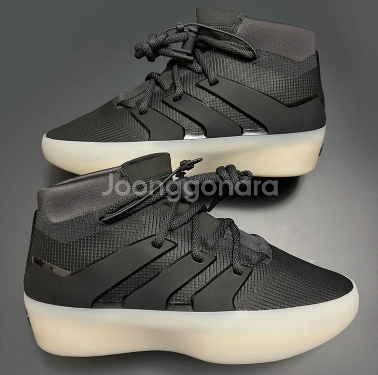 아디다스X피어오브갓 새상품! 특가판매합니당--0