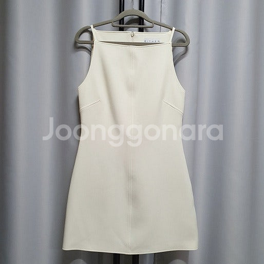 EITHER 이더 슬림 미니 원피스 (슬리브리스 드레스)--2