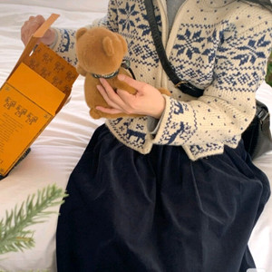 98도씨 노르딕 집업 가디건 이미지