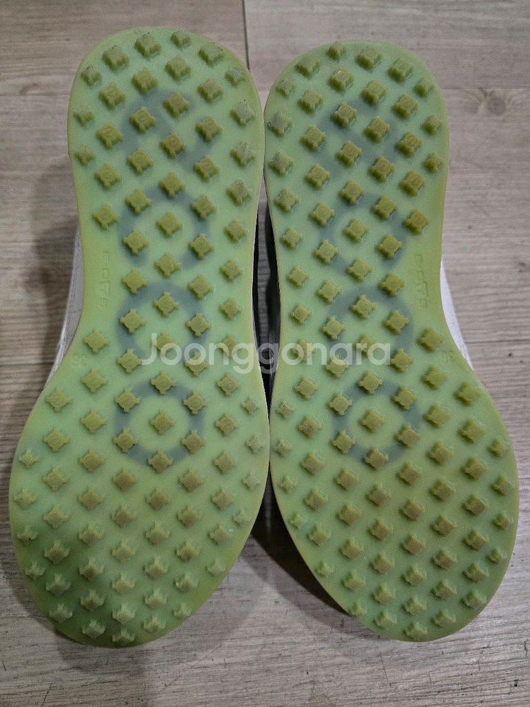 ECCO GOLF 스파이크리스 가죽골프화 36 225--5