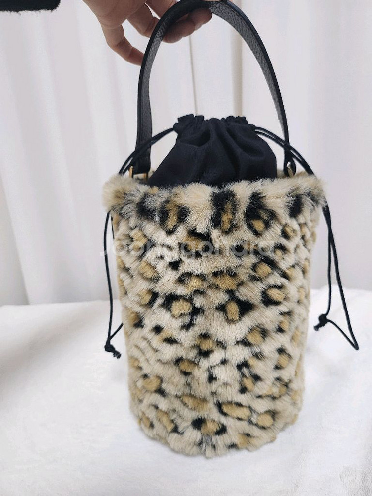 한섬 시스템 레오파드 버킷백 토트백--6