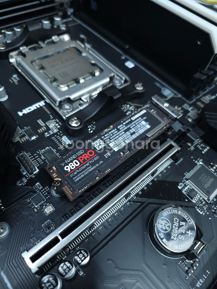 RTX 4070 Ti SUPER +7800X3D 하이엔드 본체 (상태 최상 / 사용 1개월)--8