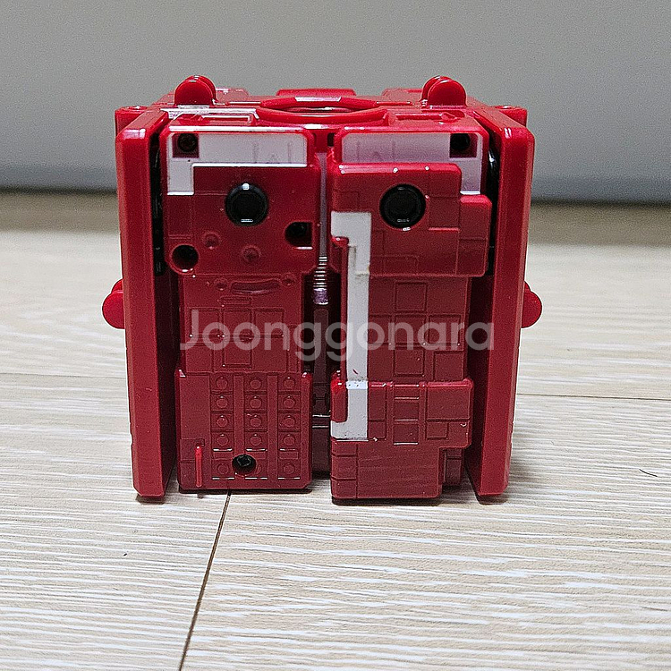 (날개 1개 없음) 애니멀포스 큐브 이글 판매합니다.--2