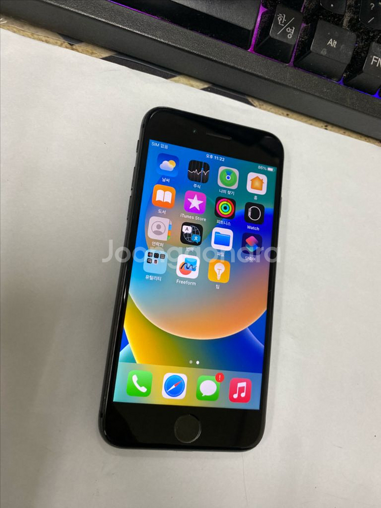 아이폰8 스그 액정SS급 64GB 빈티지폰--1